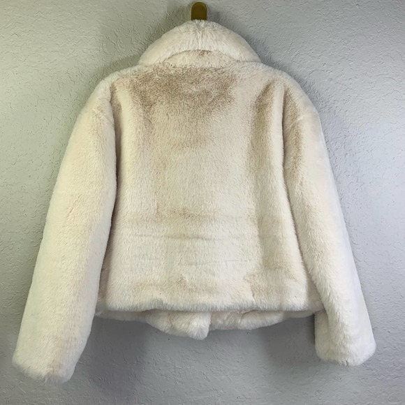 NOIZE‎ Loretta Faux Fur Cropped Double Breasted Plush Vegan Coat - NWT NFR - Picture 9 of 16